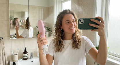 2-in-1 Spray & Detangling Brush